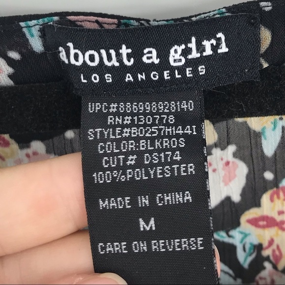 About a Girl Sheer Sleeveless Floral and Lace Top Black and Pink Size M - Picture 5 of 5